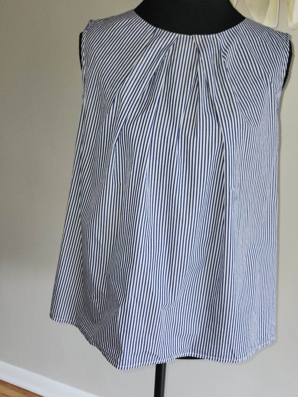 Vineyard Vines Navy and White Striped A-Line Top - Picture 2 of 3